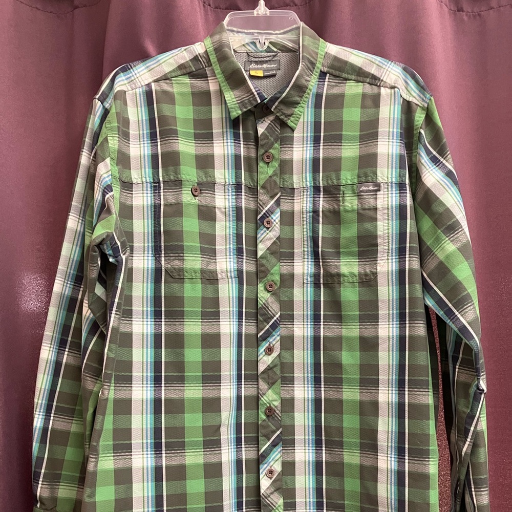 Men’s large Eddie Bauer quick dry shirt.